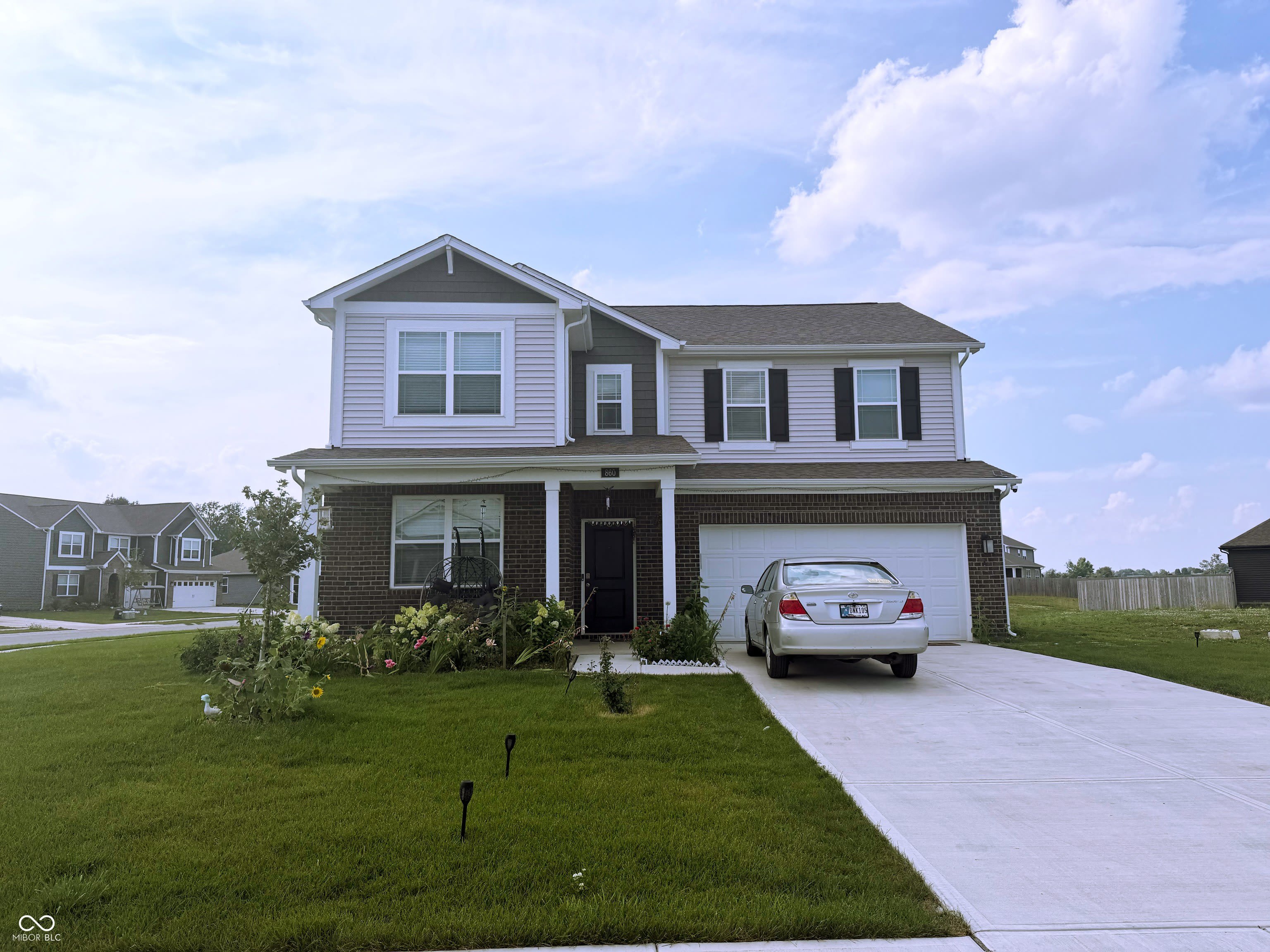 860 Saddlebrook Farms Boulevard – photo 1 of 23