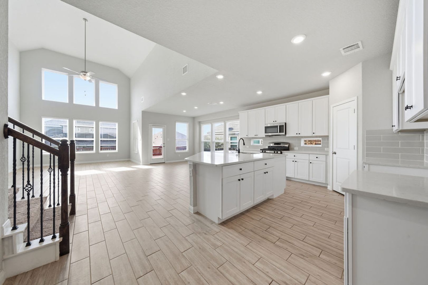 Charming 4-Bedroom Home in Westpoint – Community Amenities & Prime Location! – photo 1