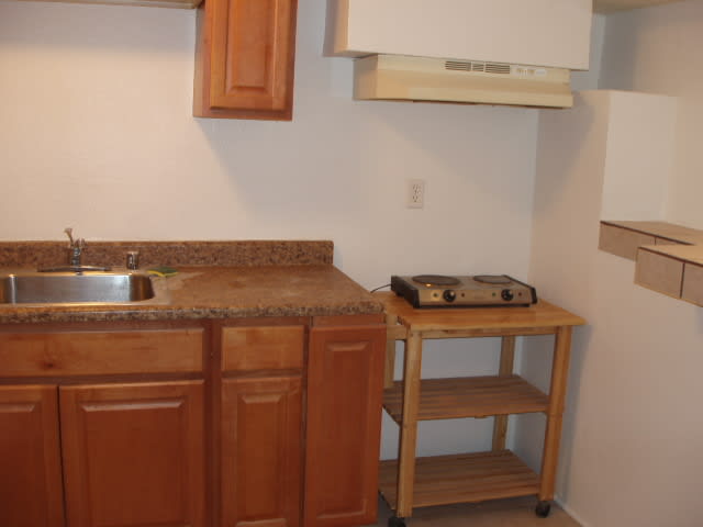 1142 1 2 20Th St – photo 1