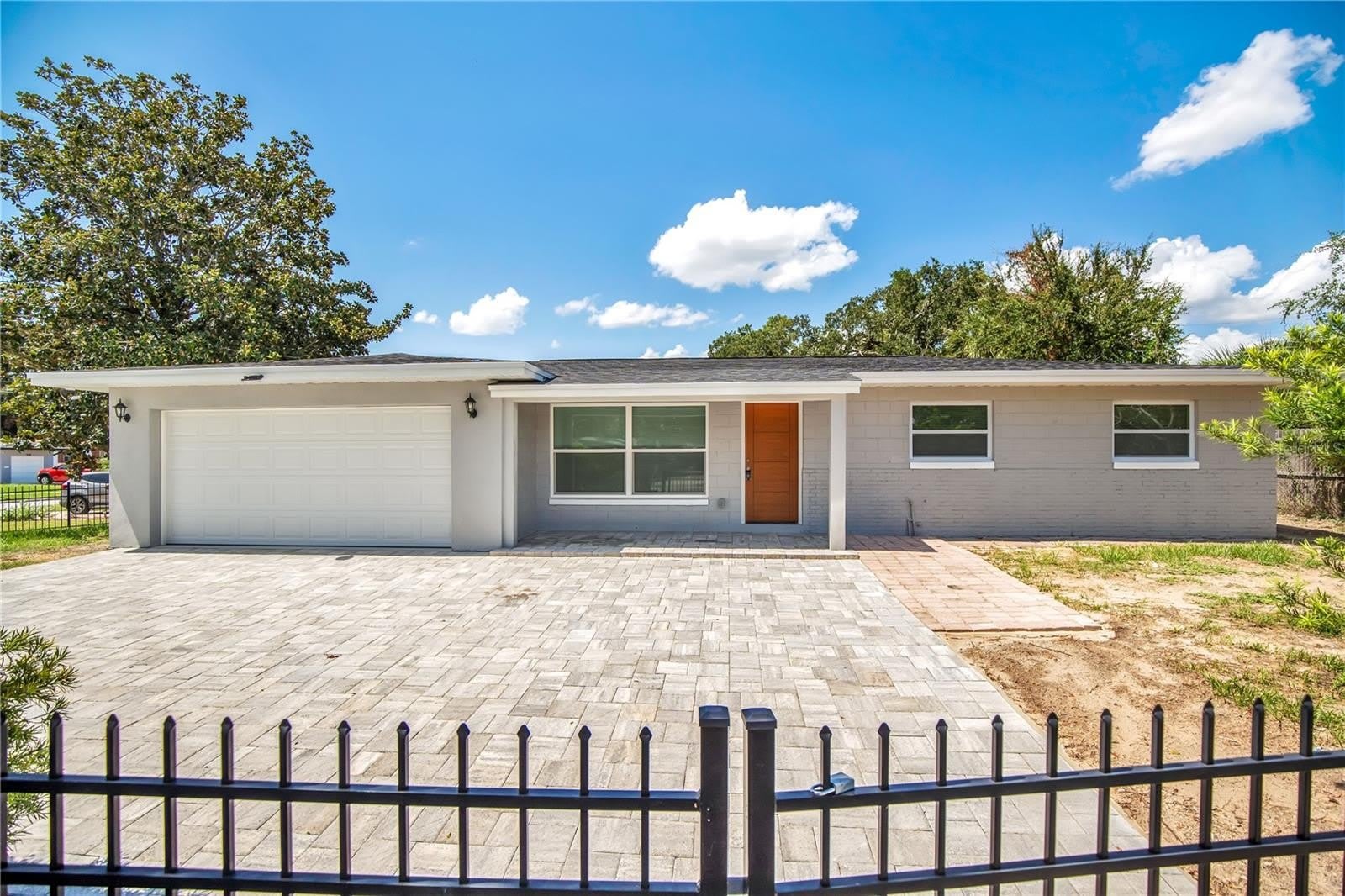 2419 ORANGE CENTER Boulevard – photo 1