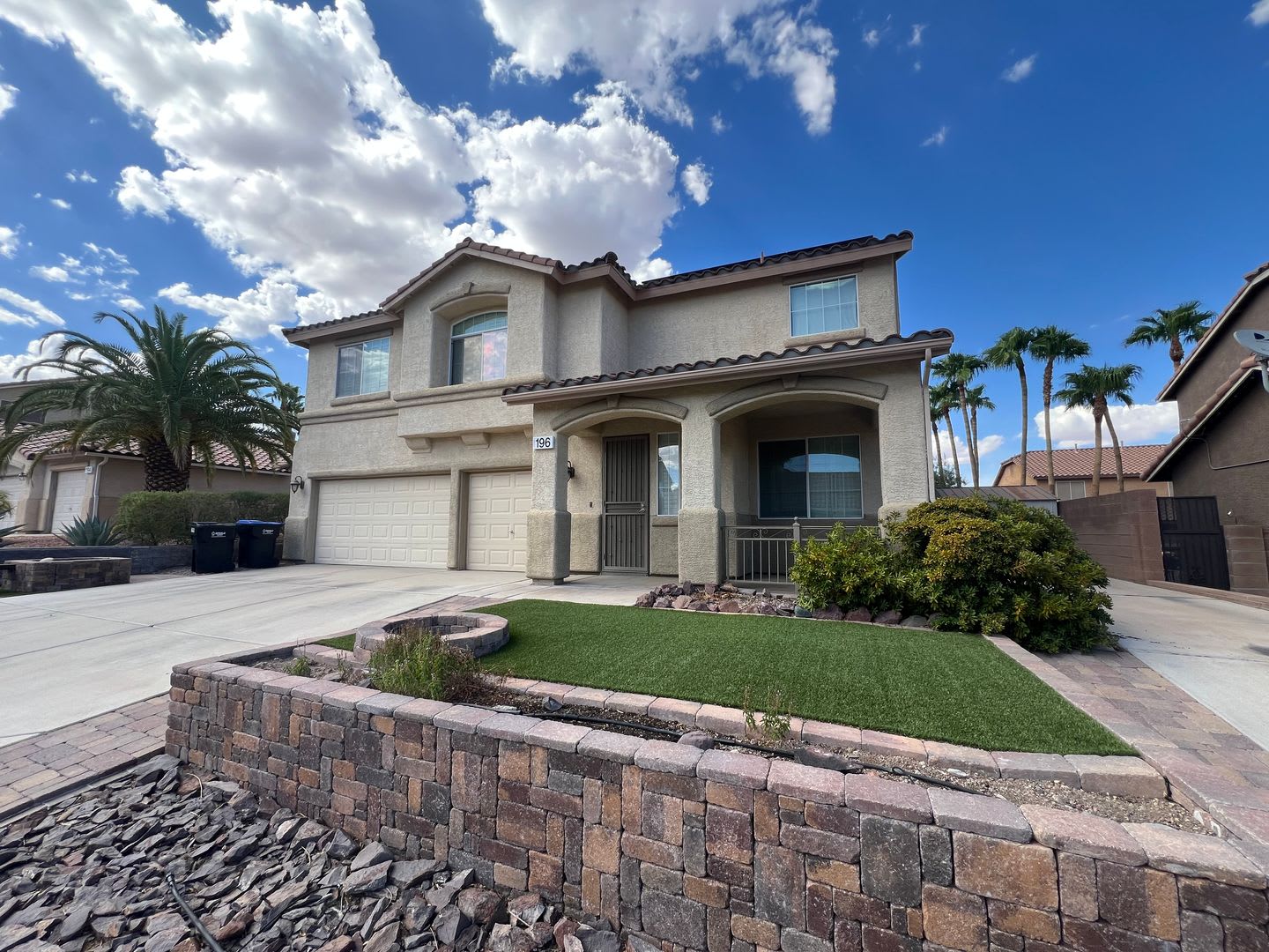 Spacious 4-bedroom Henderson home with private pool – photo 1