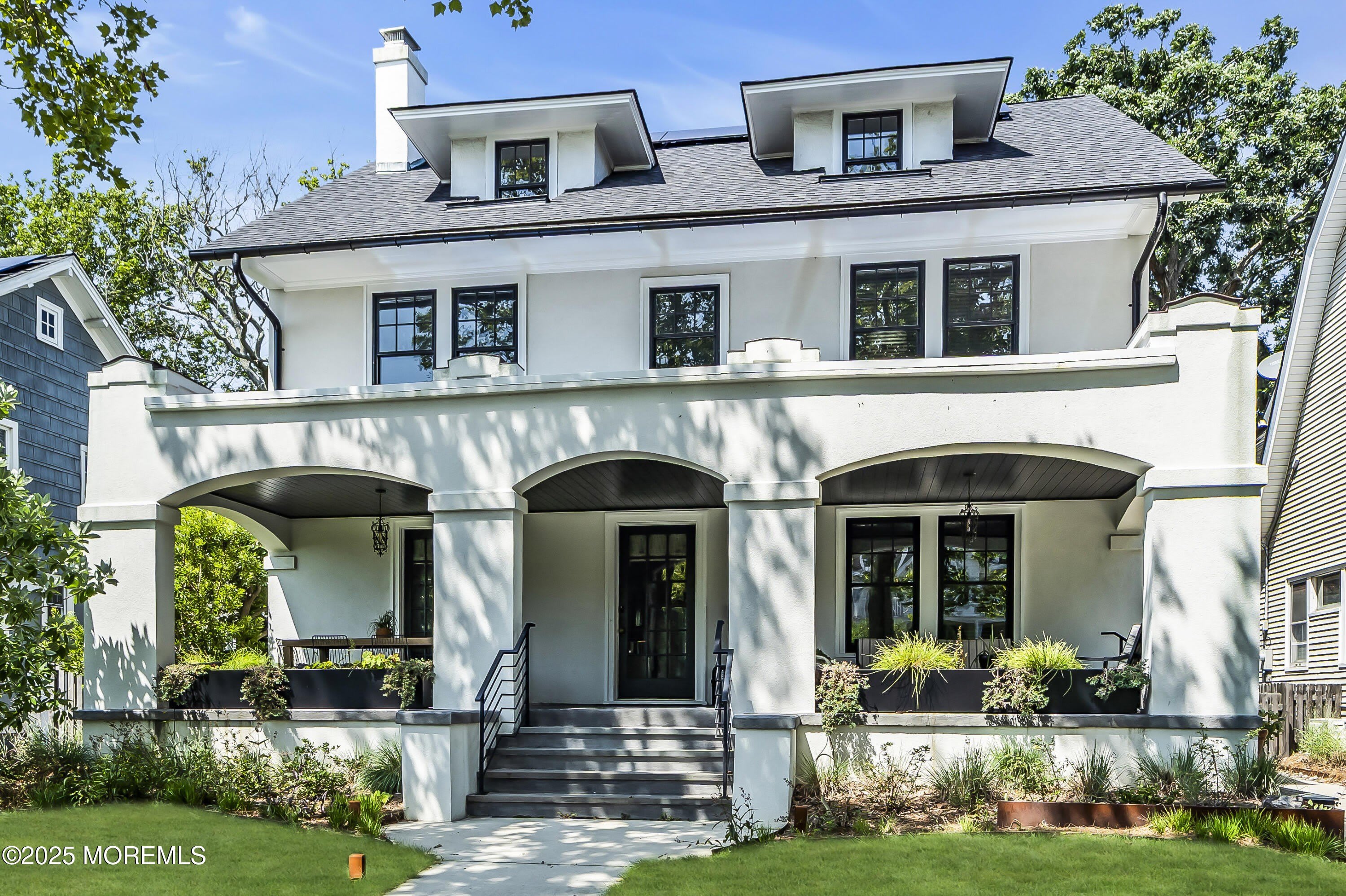 703 7th Avenue – photo 1