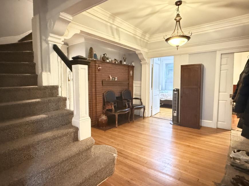 60 Kilsyth Rd. – photo 1