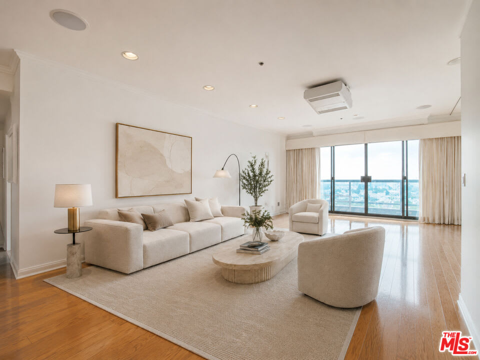10724 Wilshire Boulevard – photo 1
