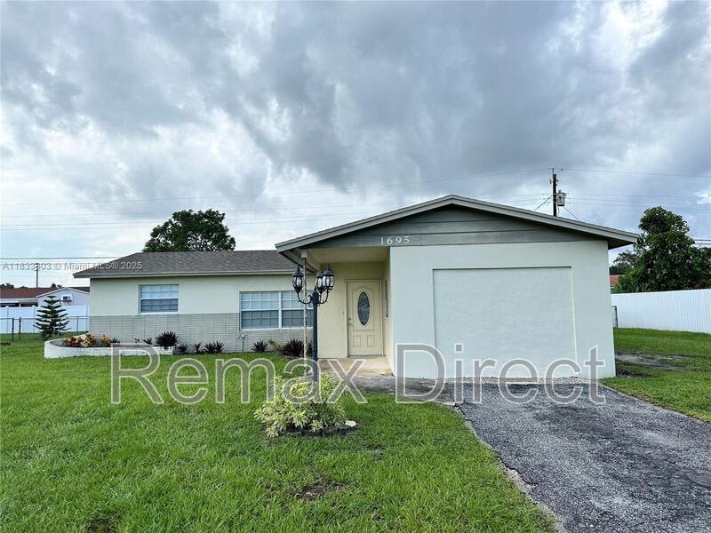 1695 Julie Tonia Drive 1695 – photo 1