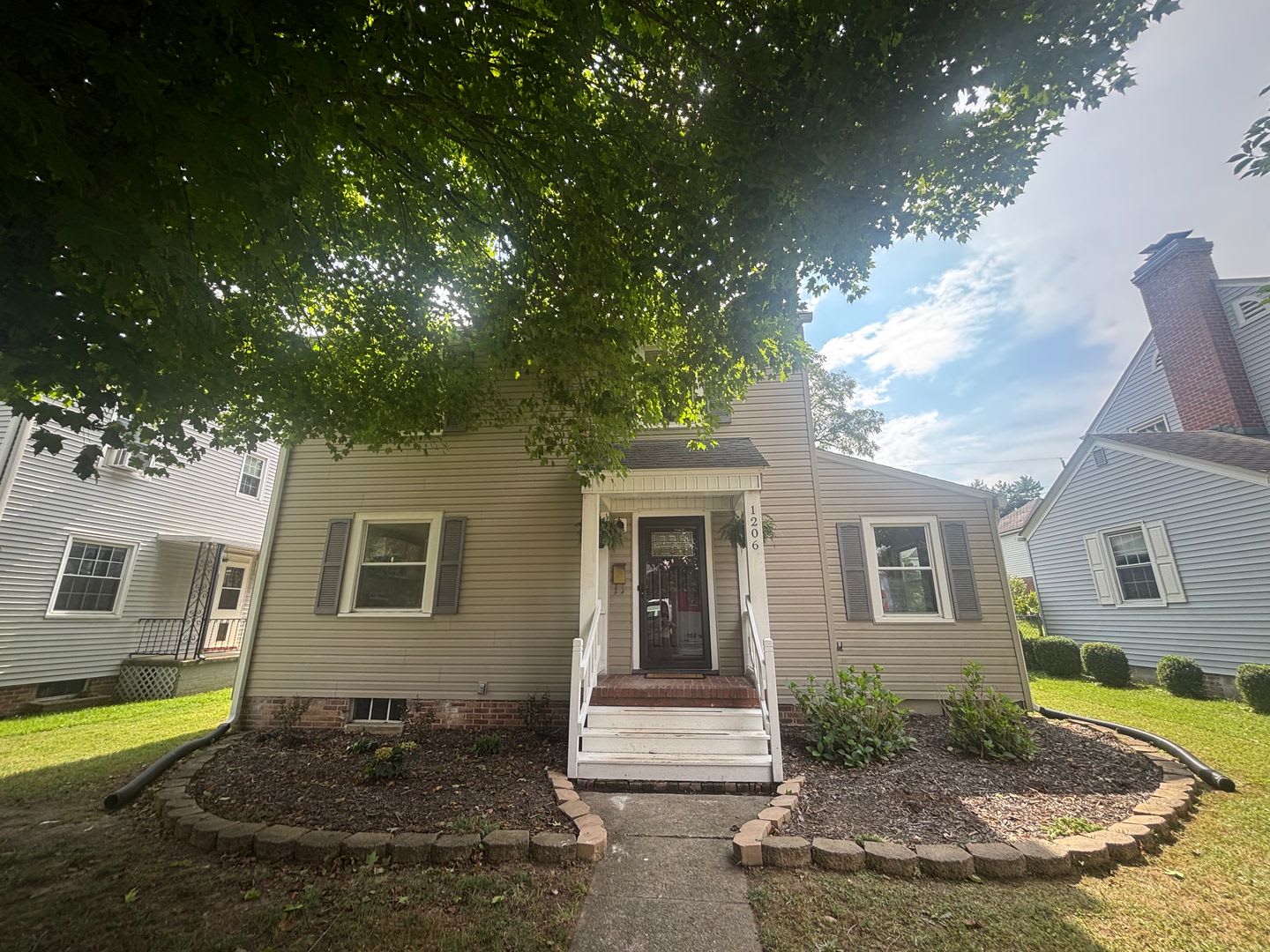 3 Bed 2 Bath Single- Family Home AVAILABLE NOW – photo 1