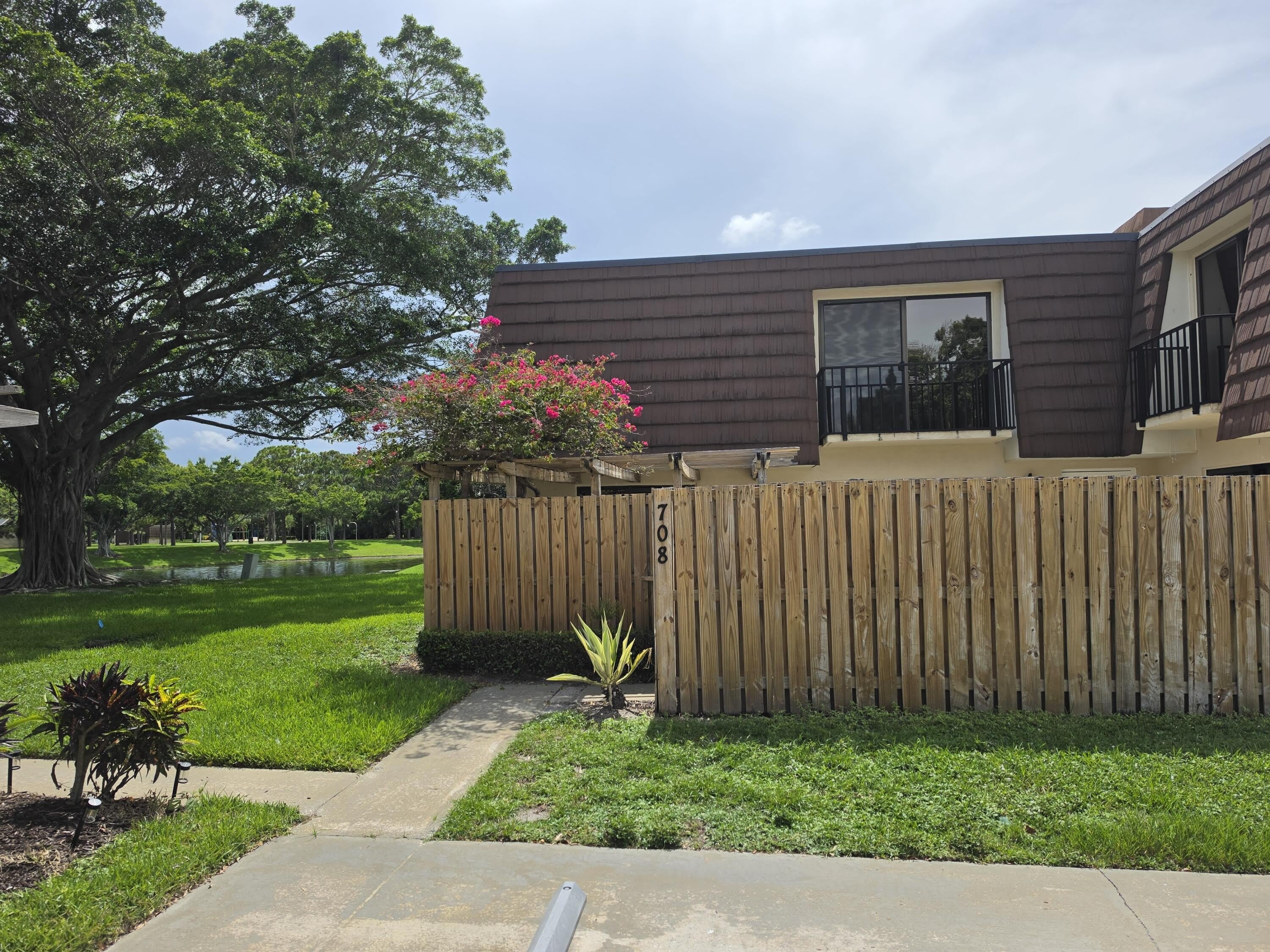 708 7Th Lane – photo 1