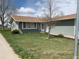 400 Deerfield Court – photo 1 of 27