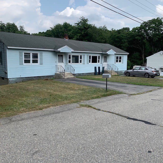 105 Salisbury St – photo 1 of 18