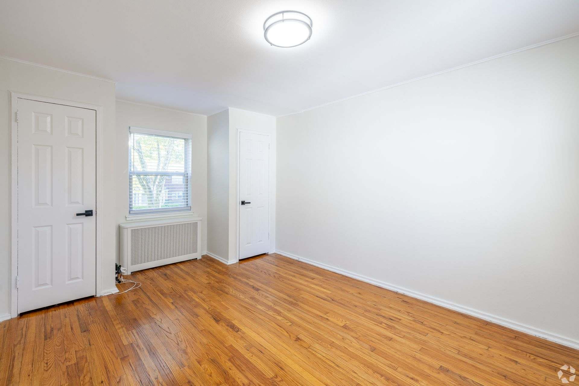 Lakeview Apartments – photo 1 of 23