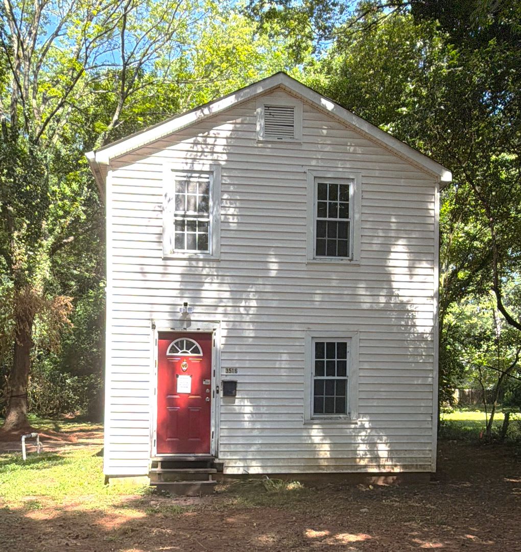 T.R. Lawing Realty Property – photo 1