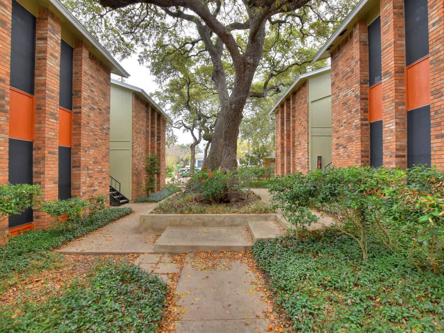 St. Edward's Apartments – photo 1