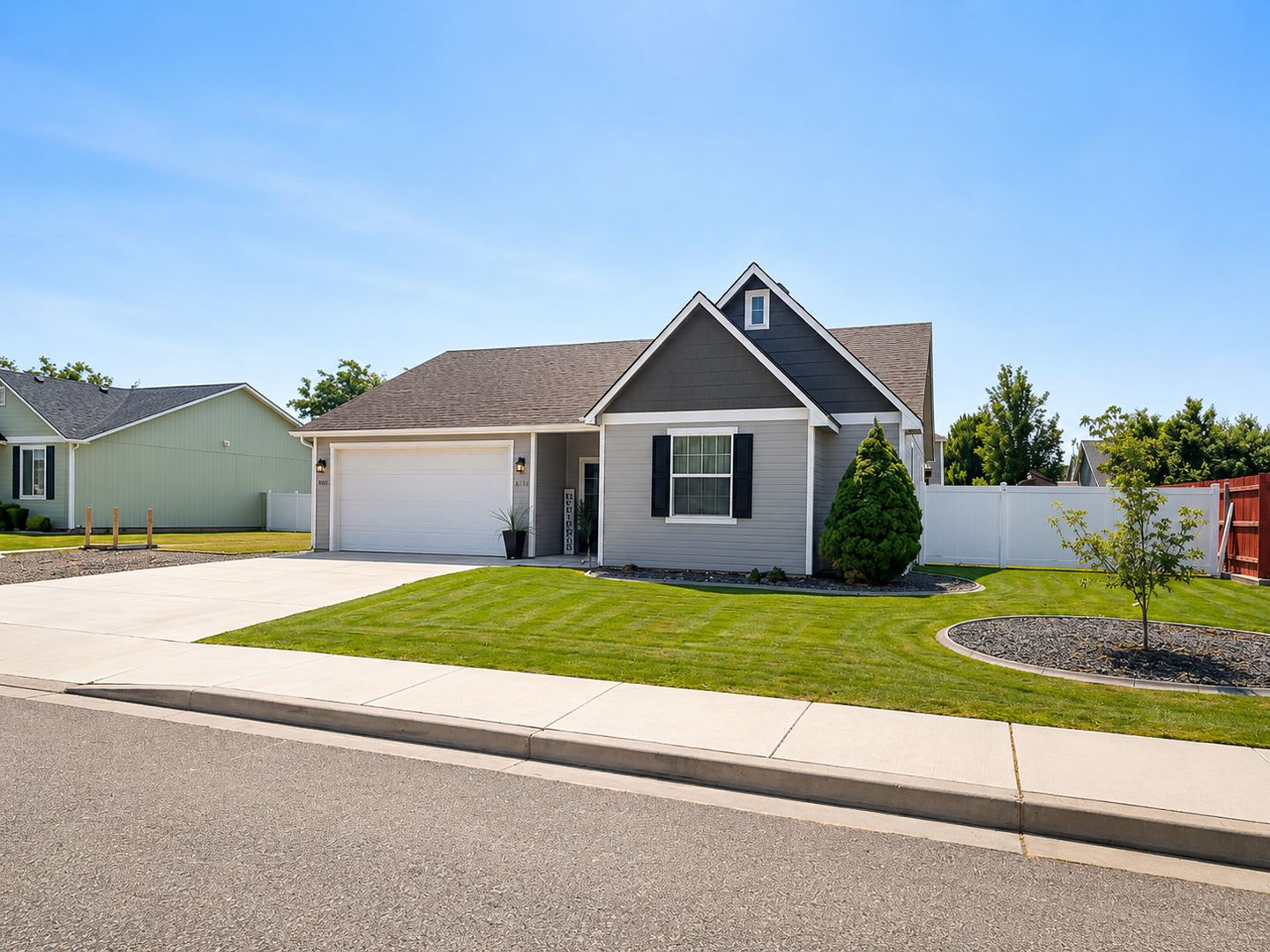 Beautiful 3 Bedroom Home With Rv Parking In West Pasco – photo 1 of 185