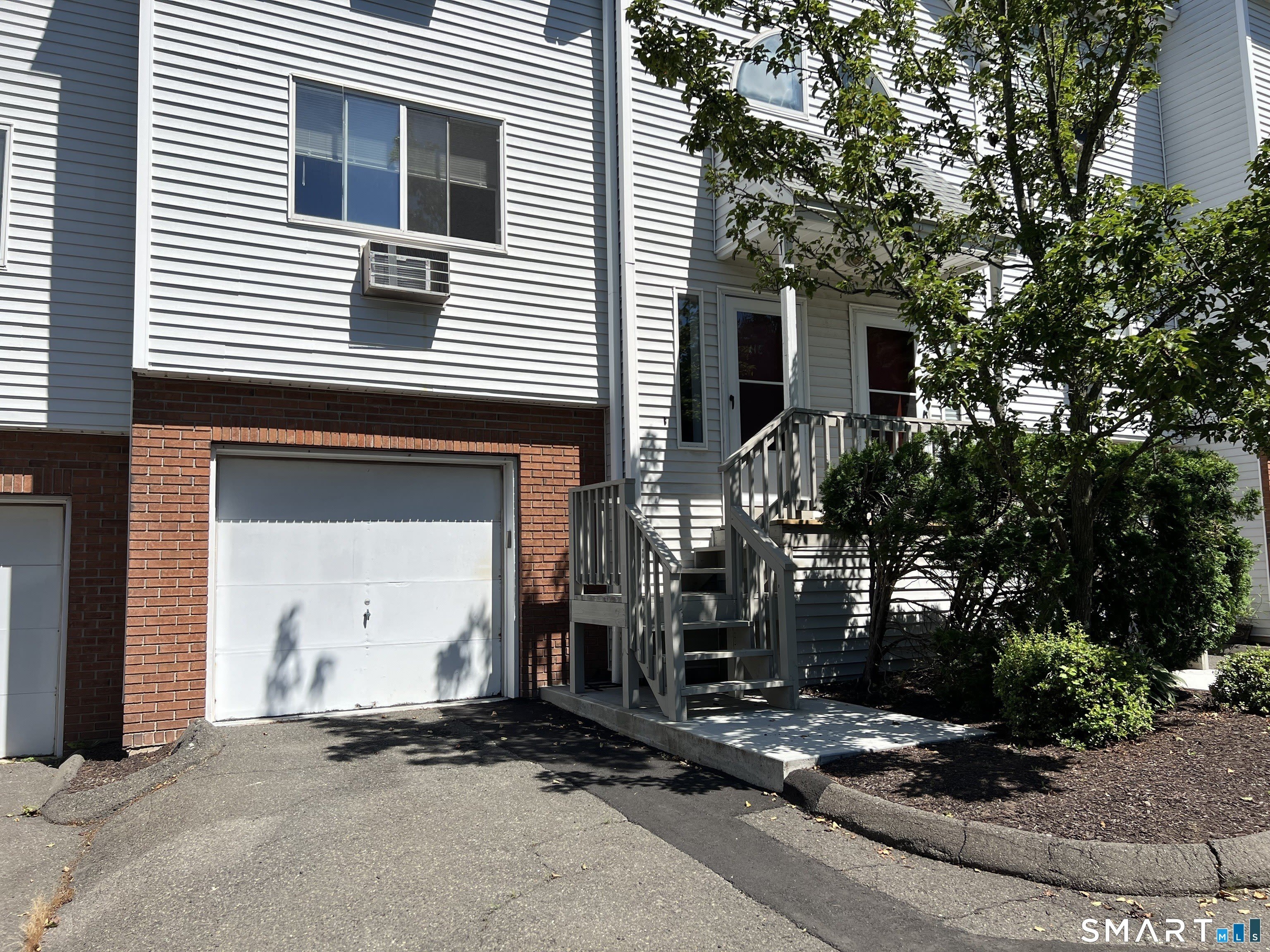 925 Oronoke Road – photo 1 of 11