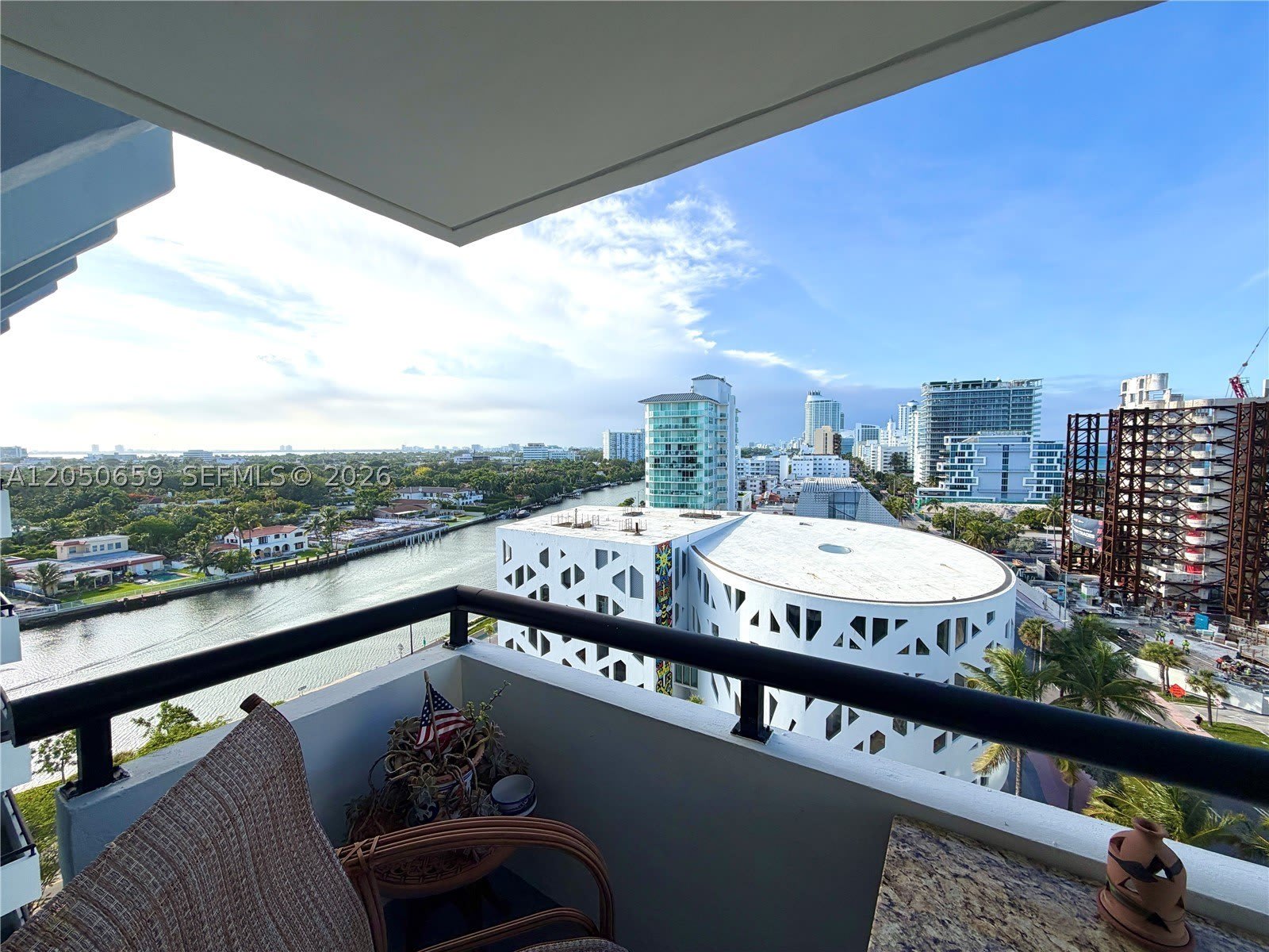 3200 Collins Ave – photo 1