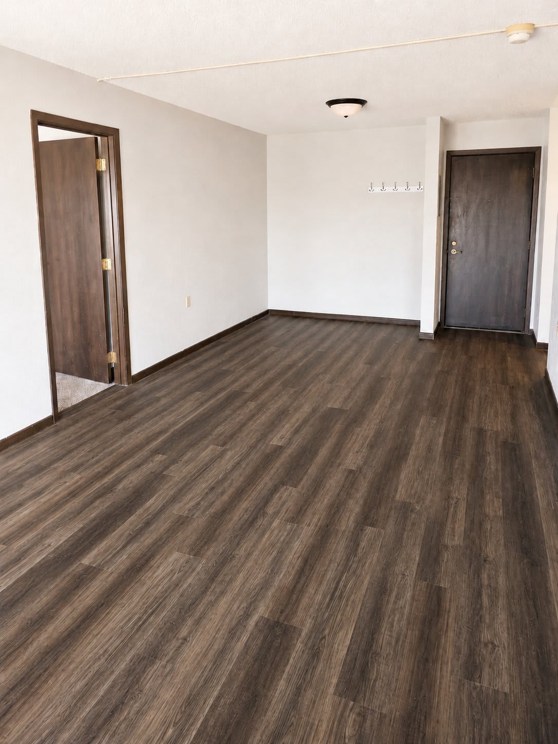 812 Hills Avenue – photo 1 of 10