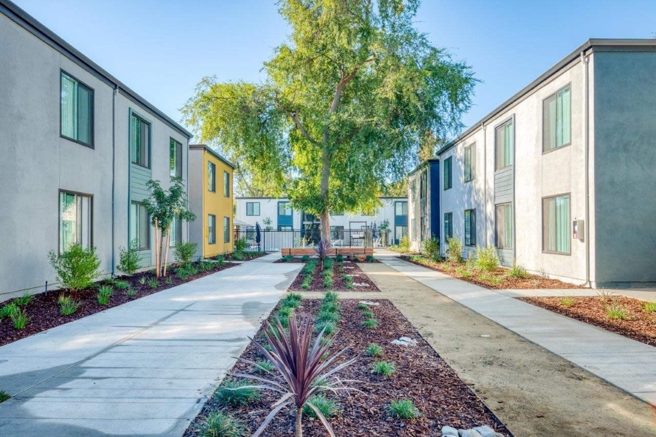 Courtyard at Artisan Square – photo 1