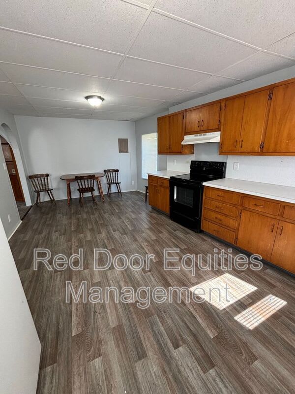 403 W Wheeling St – photo 1