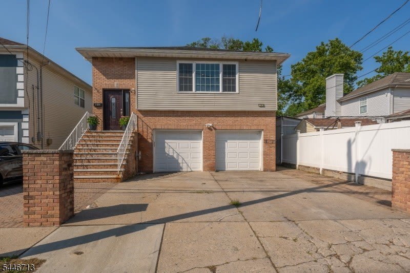 128 Baltimore Ave – photo 1 of 19