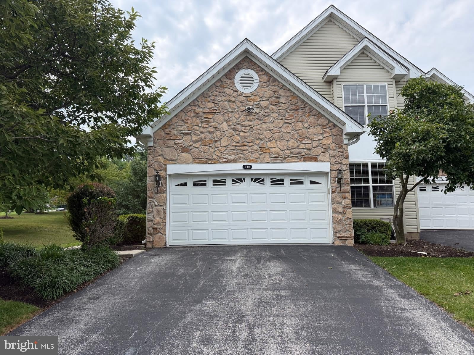 240 TORREY PINE Court – photo 1