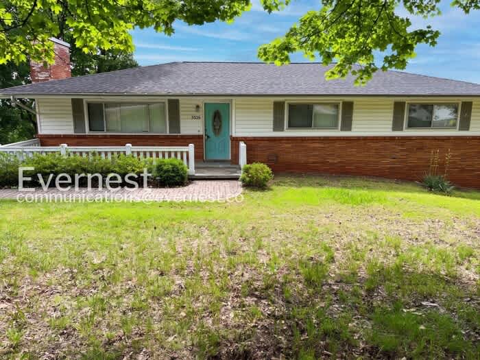 5526 Crestview Drive – photo 1