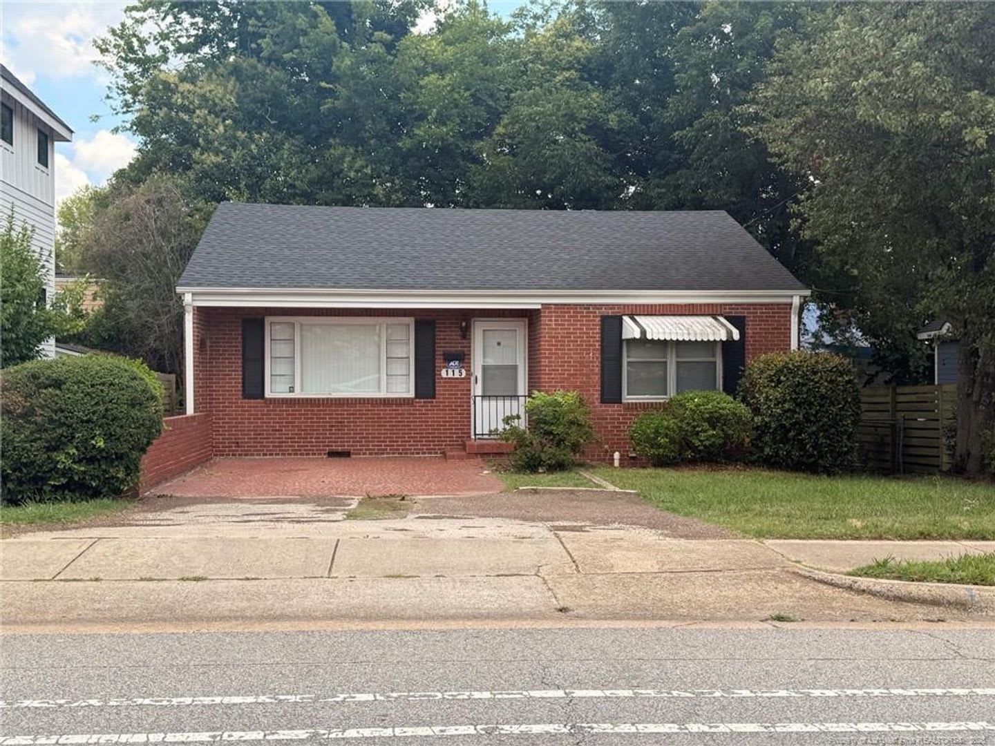 115 S Tarboro St – photo 1