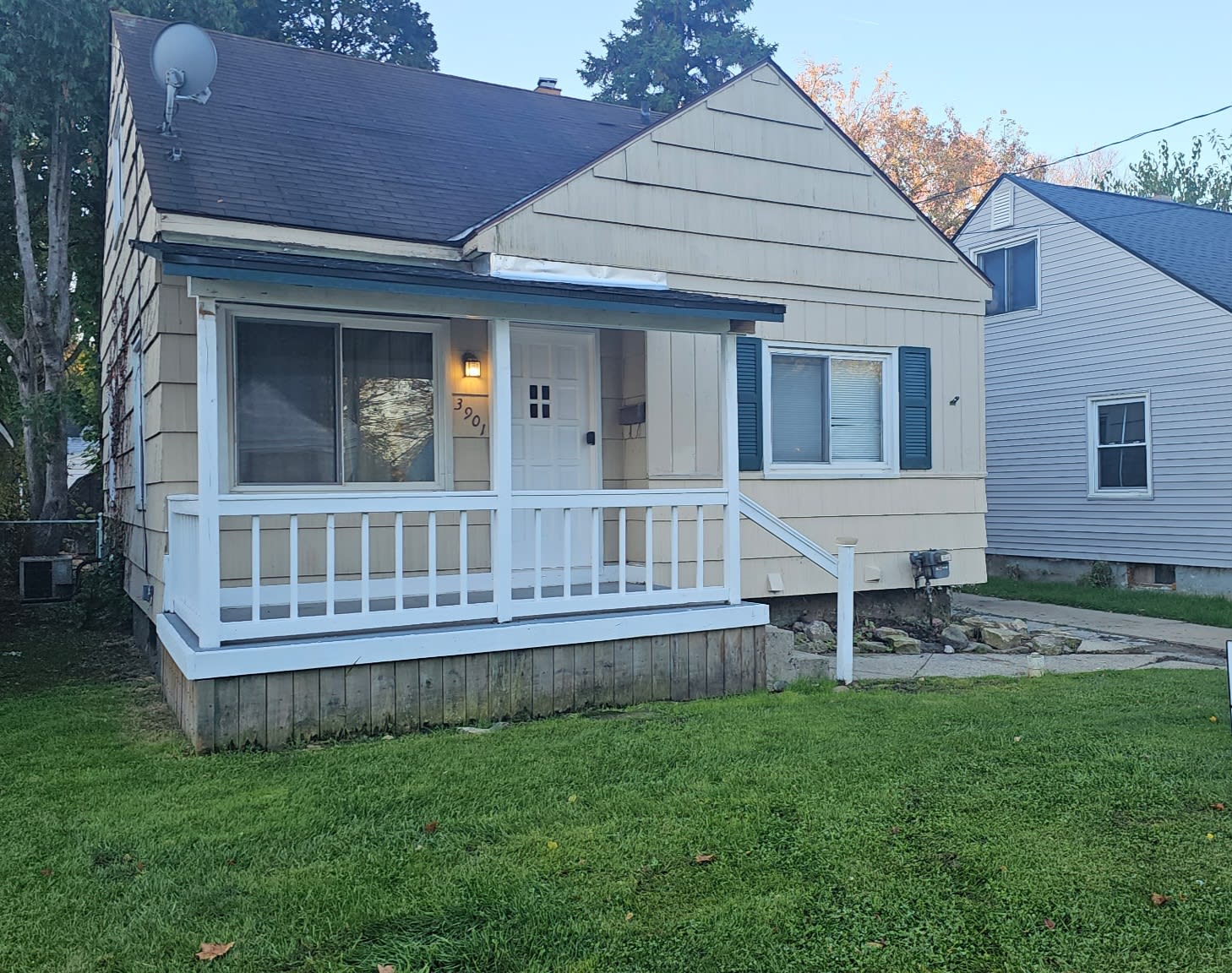 3901 Herrick – photo 1 of 35