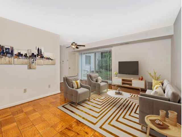Azalea Apartments – photo 1 of 18