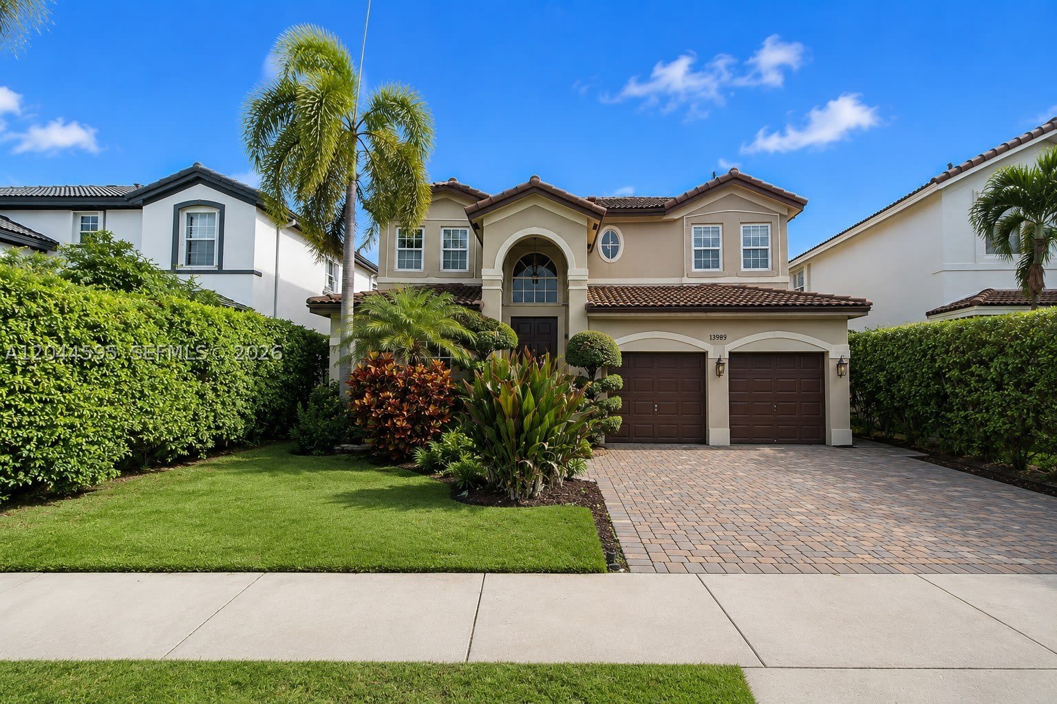 13989 SW 155th Ter – photo 1 of 40