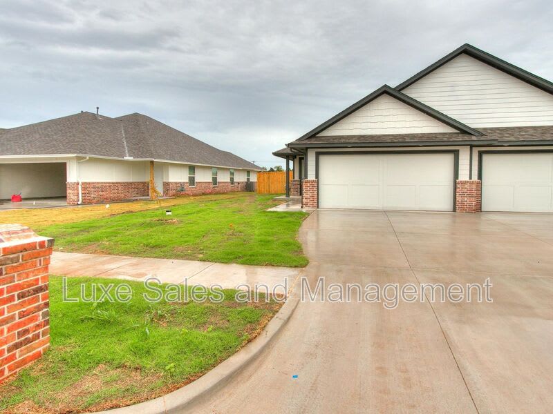 10716 Lawson Place – photo 1
