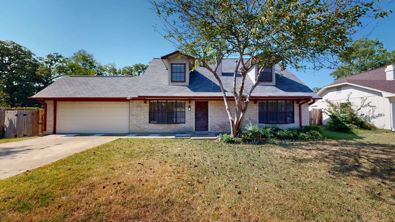 1304 Merry Oaks Dr – photo 1