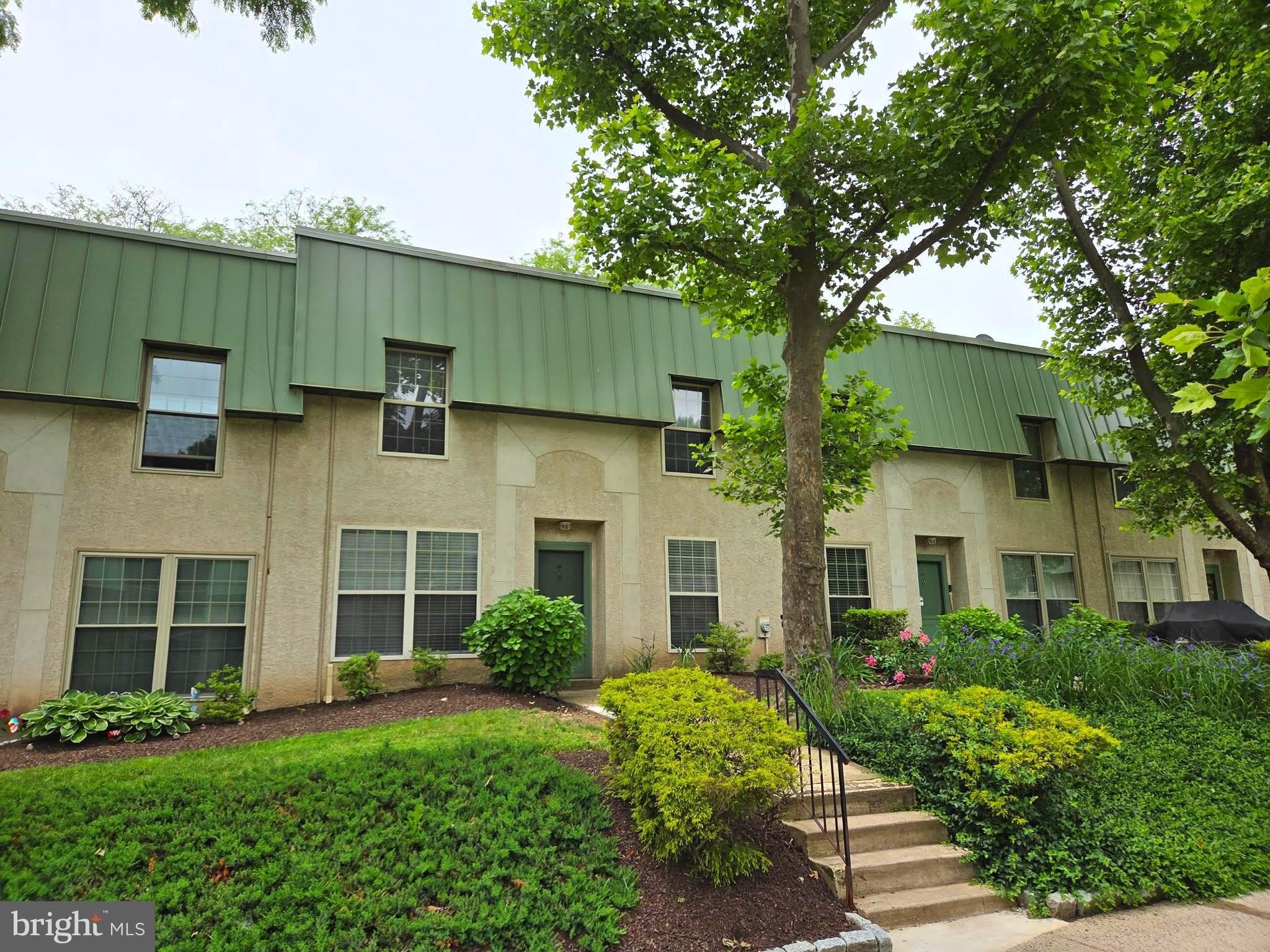 441 TOMLINSON Road – photo 1