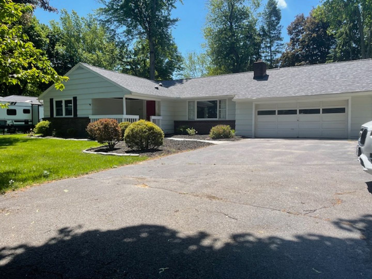 3 Bedroom / 1.5 Bath Home – photo 1