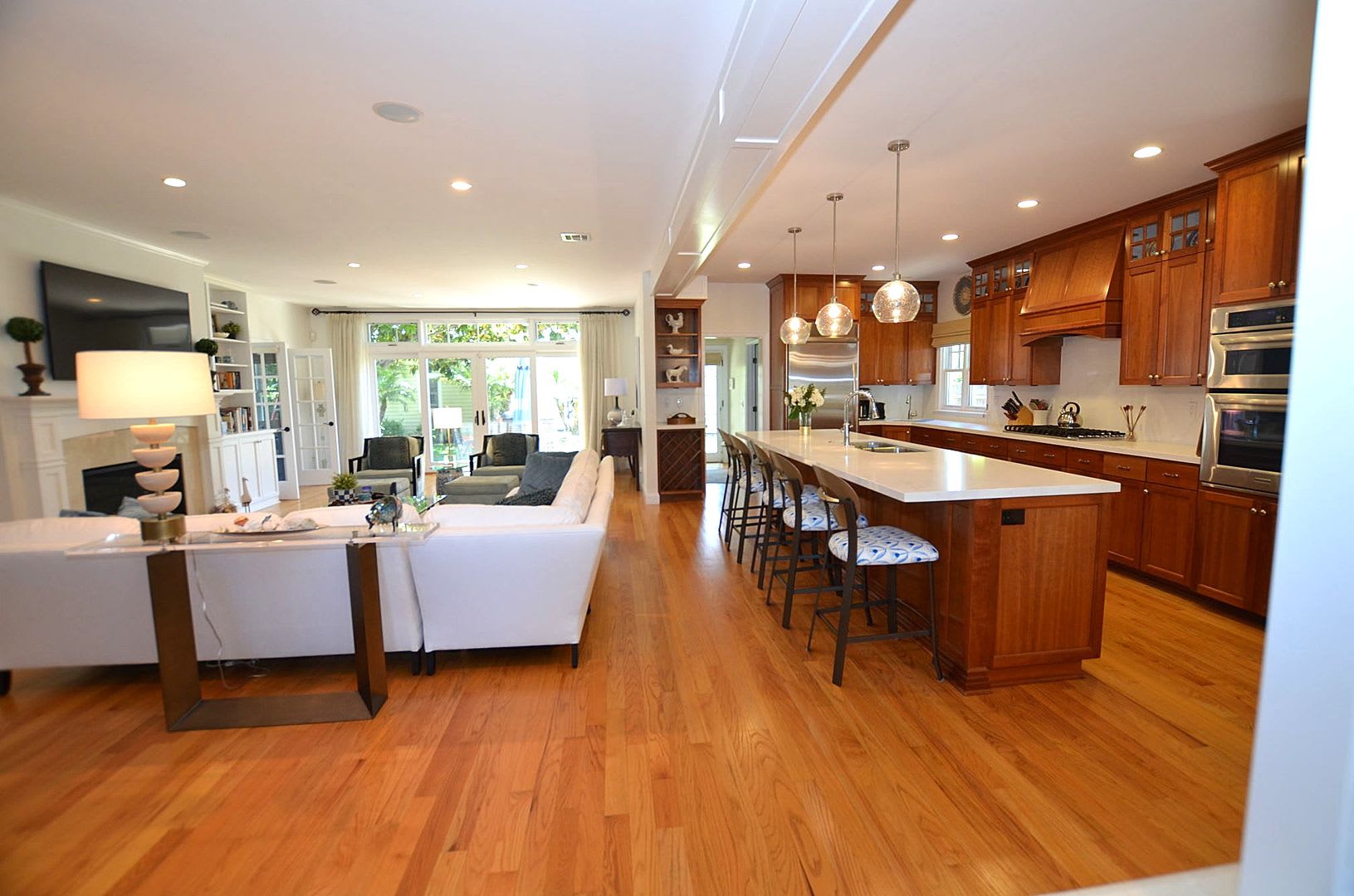 Charming Vacation Home, Furnished 4Bd/3.5Ba Home – photo 1
