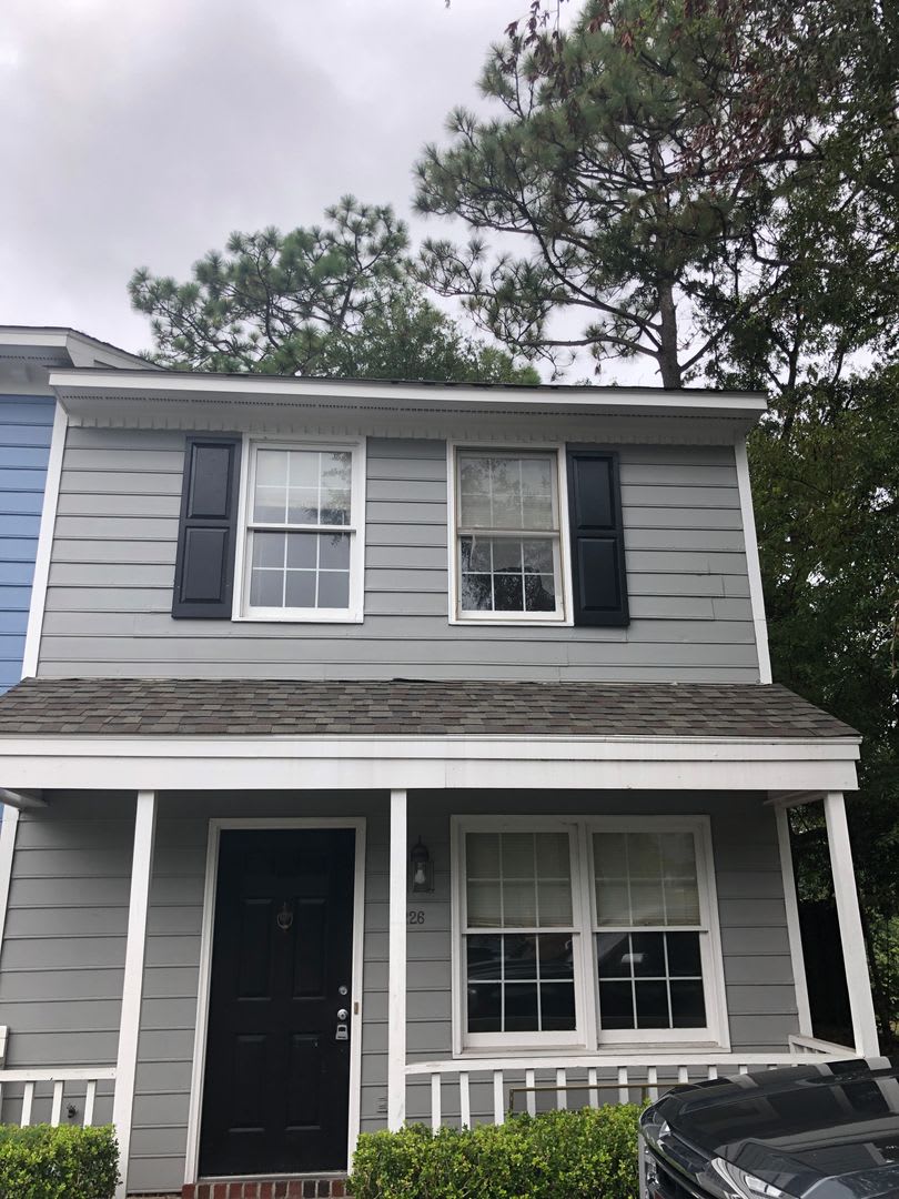 2 Bedroom 1.5 Bathroom Townhouse – photo 1