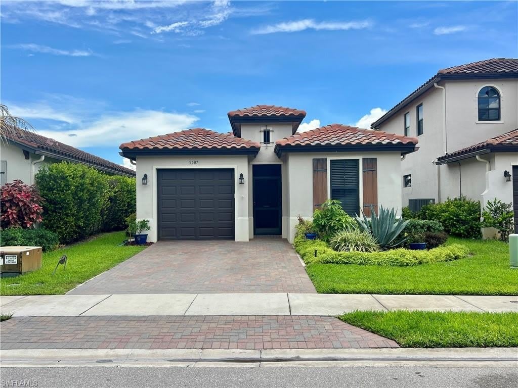 5507 Useppa Dr – photo 1