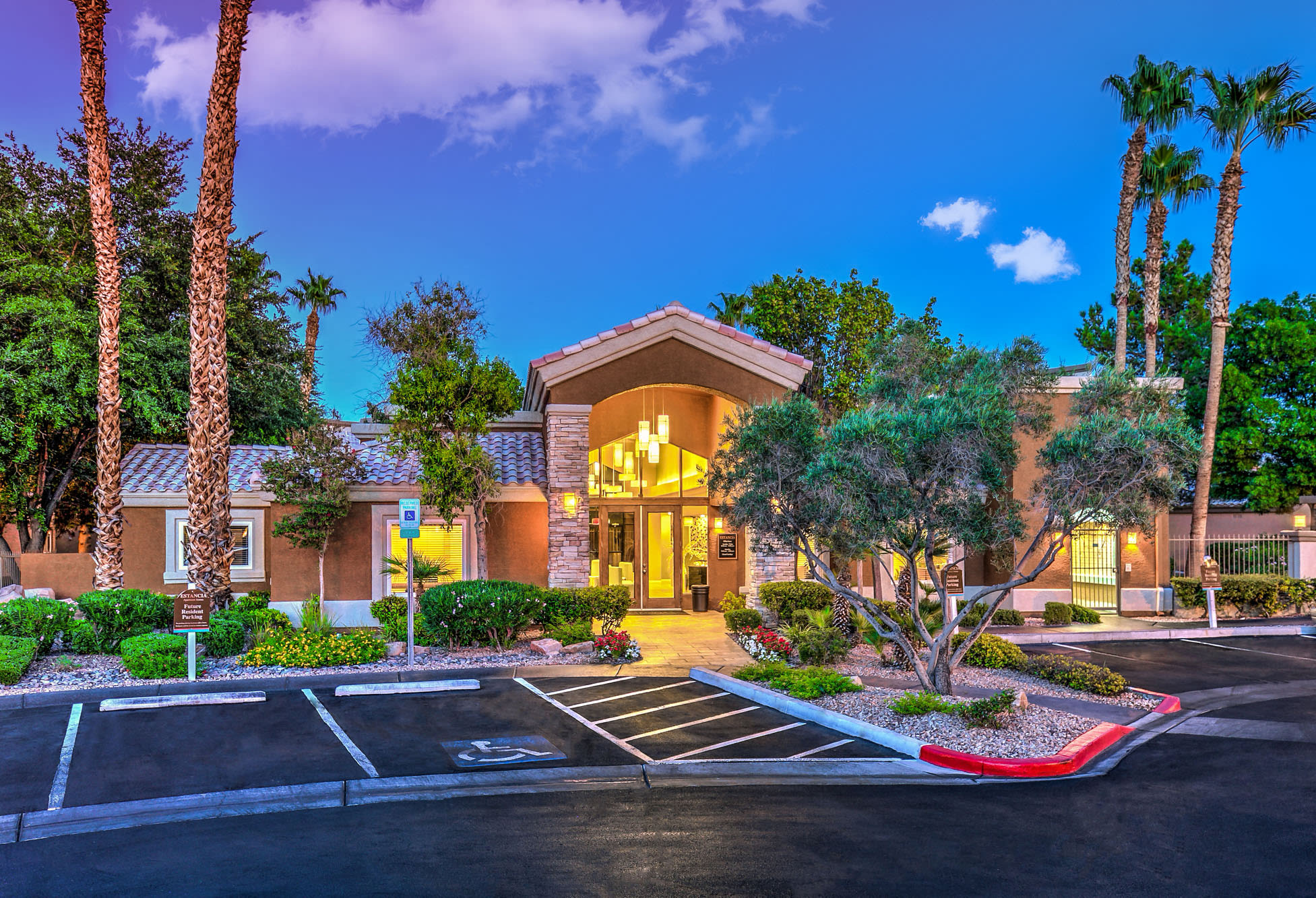 Estancia Apartments – photo 1