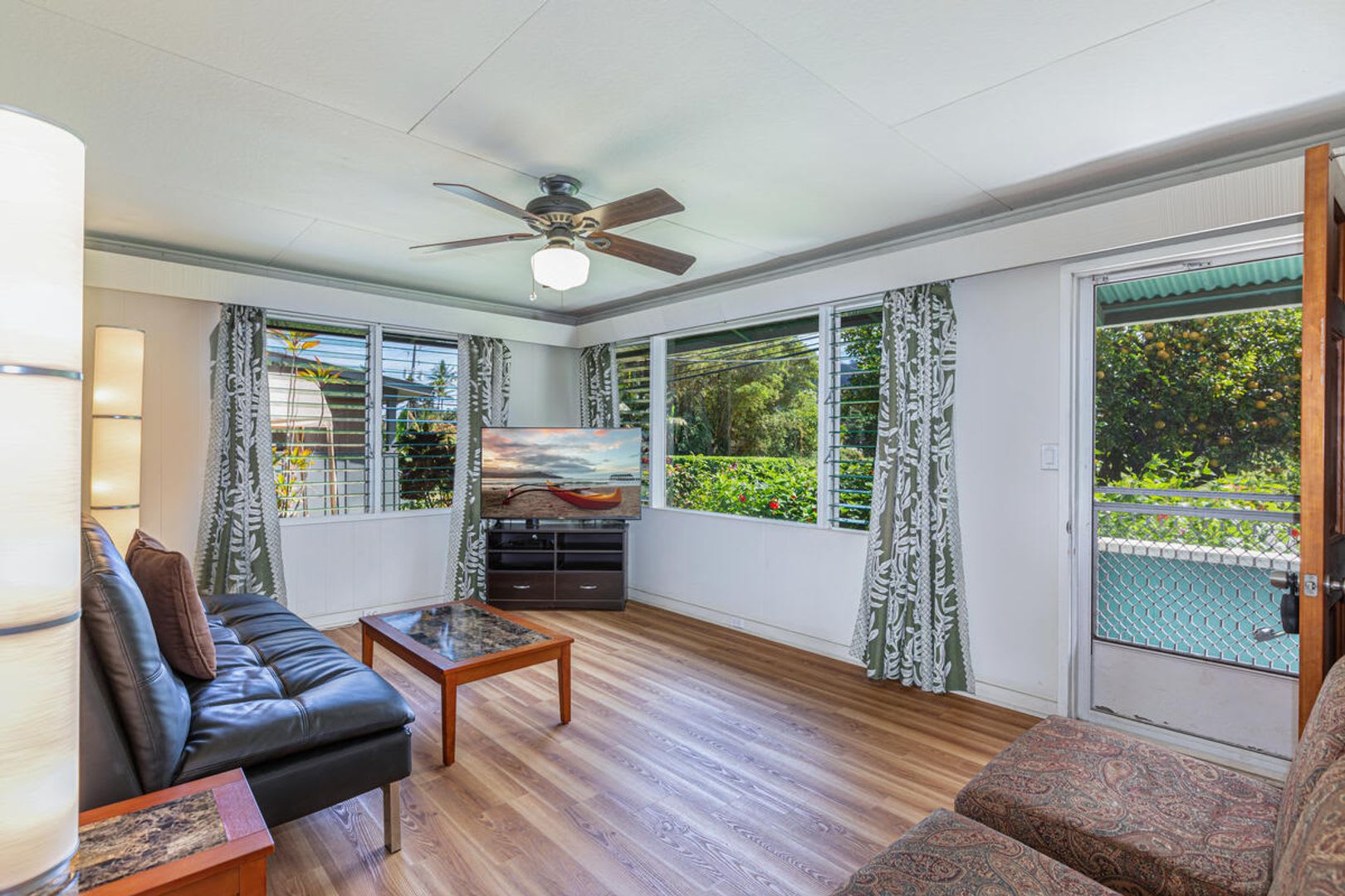 Downtown Hanalei, walk to town and beach, fully furnished 3 bedroom 2bath home available 9/1/26 – photo 1 of 25