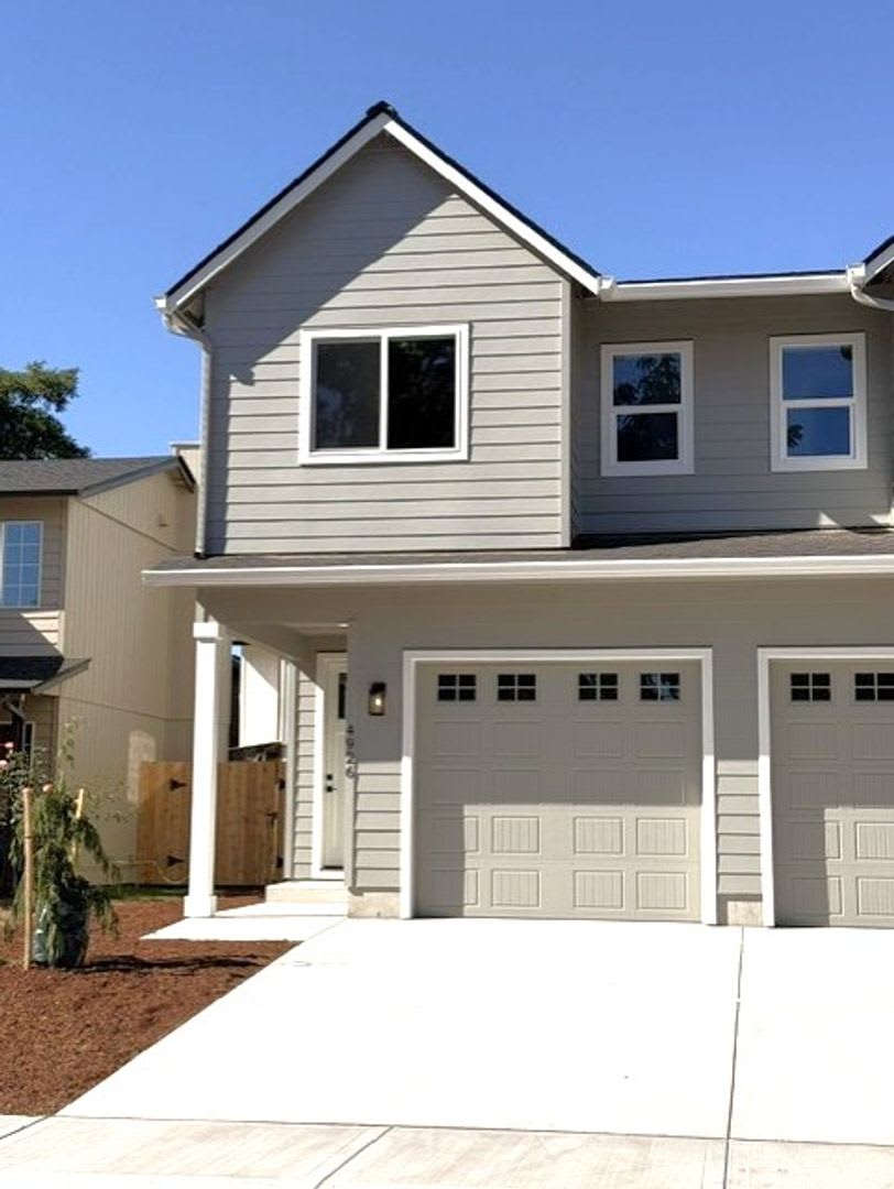 Brand-New 2026 Duplex – Spacious 3-Bedroom Home – photo 1