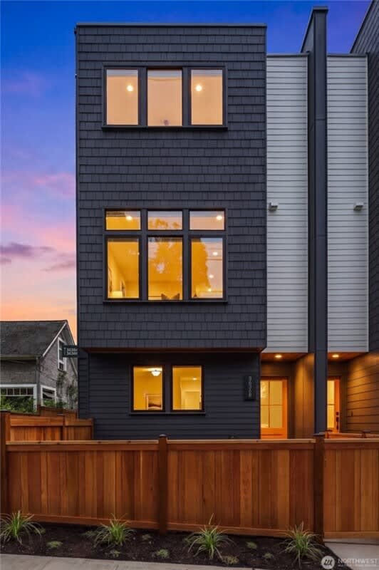 3636 Greenwood Ave N – photo 1