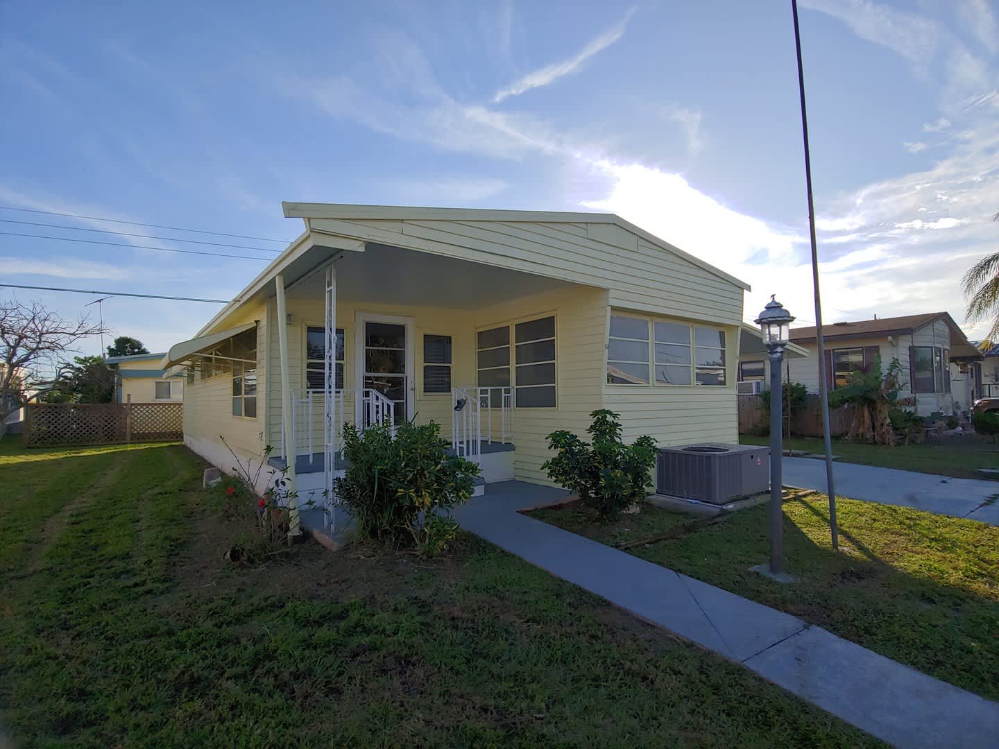 Affordable 3 bed/ 2 bath Mobile Home Available NOW! – photo 1