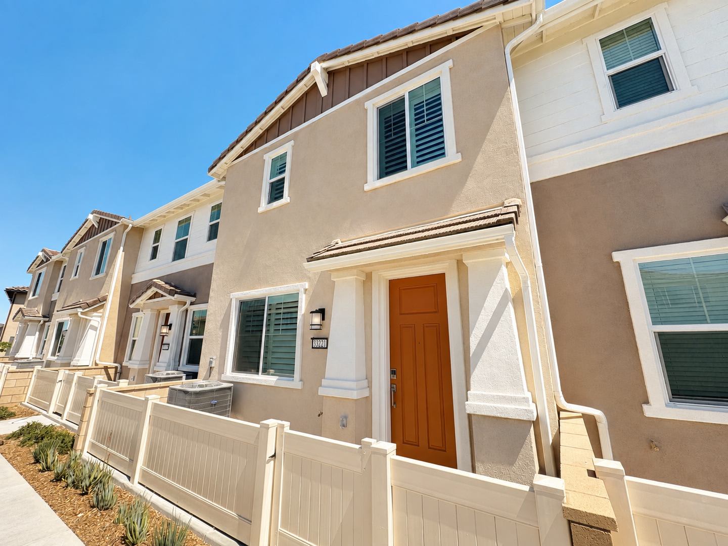 Beautiful, New Siena 3 Bedroom, 2.5 Bath Townhome with Solar for Rent – photo 1 of 27