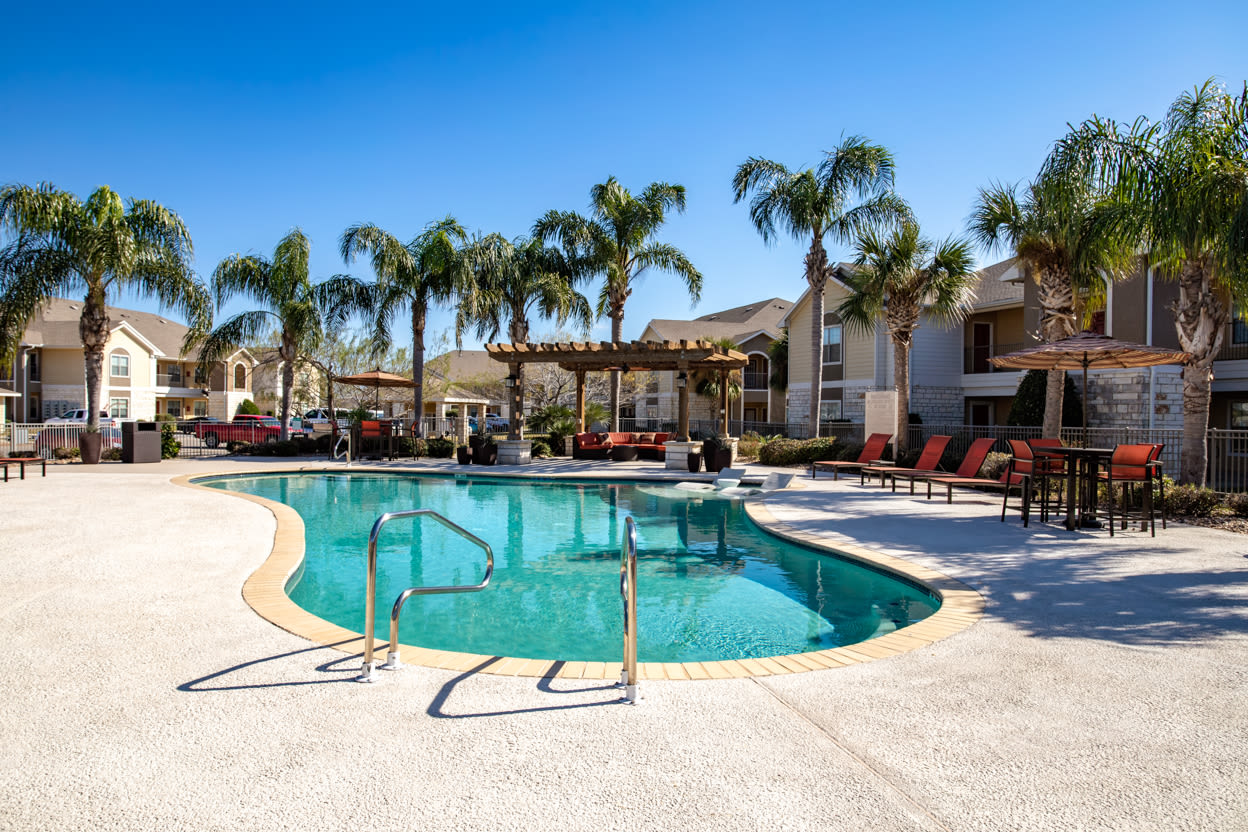 Pavilions at Northshore – photo 1 of 12