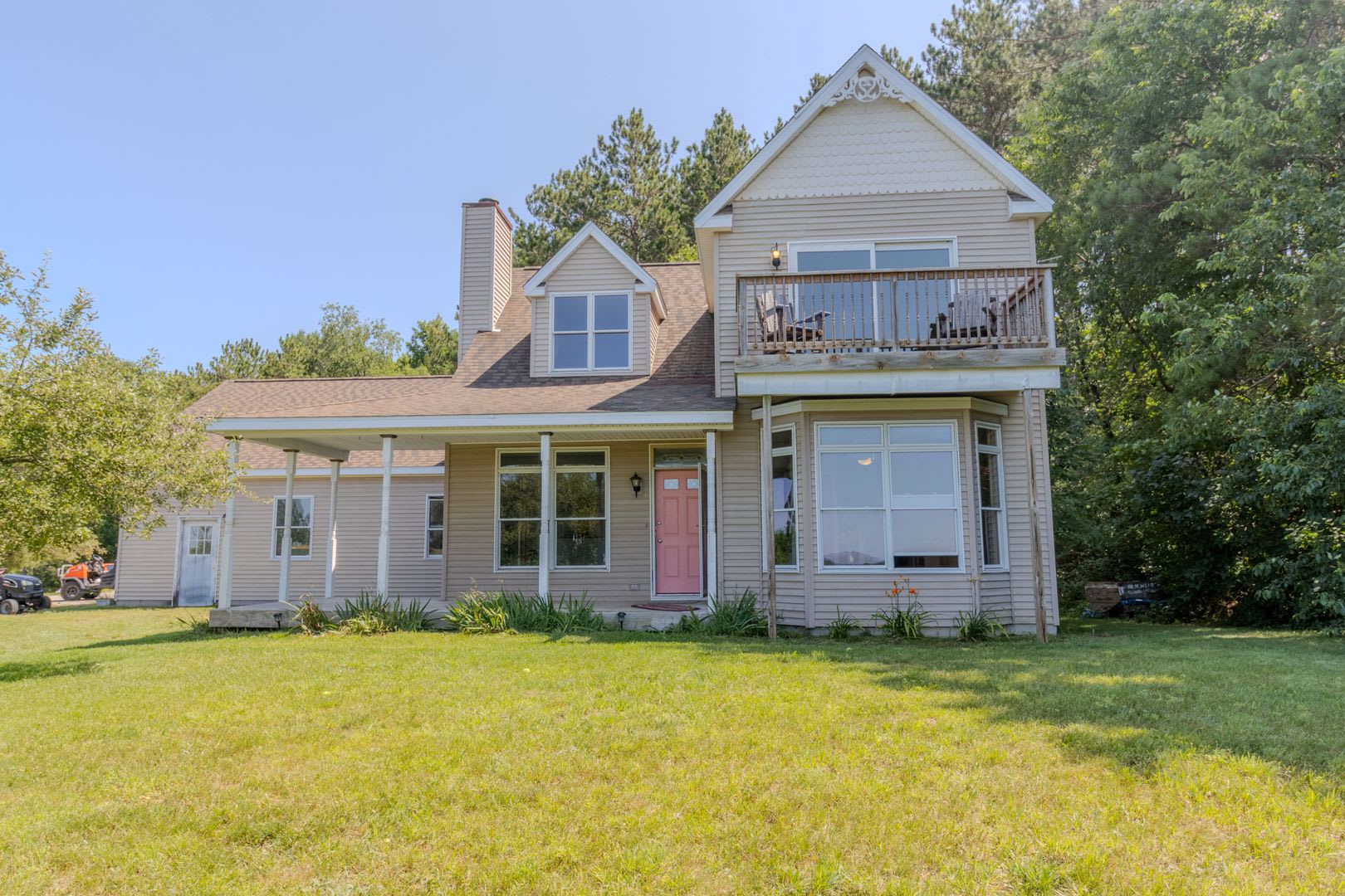 Empire Hilltop Retreat – photo 1 of 32