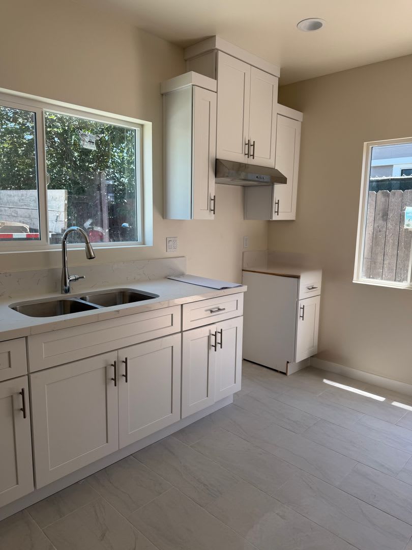Adu Home – photo 1