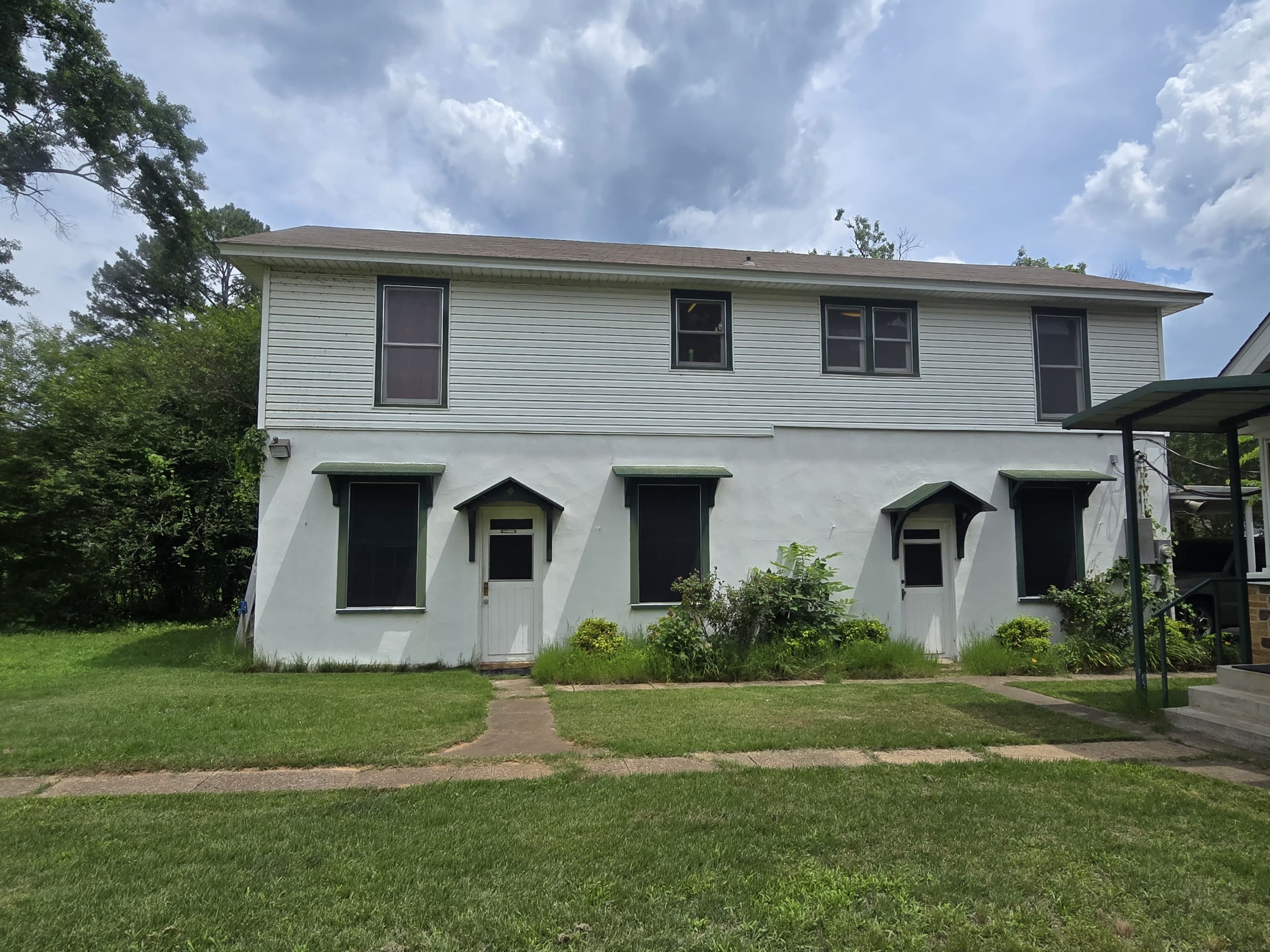 308 S Rogers St – photo 1 of 19