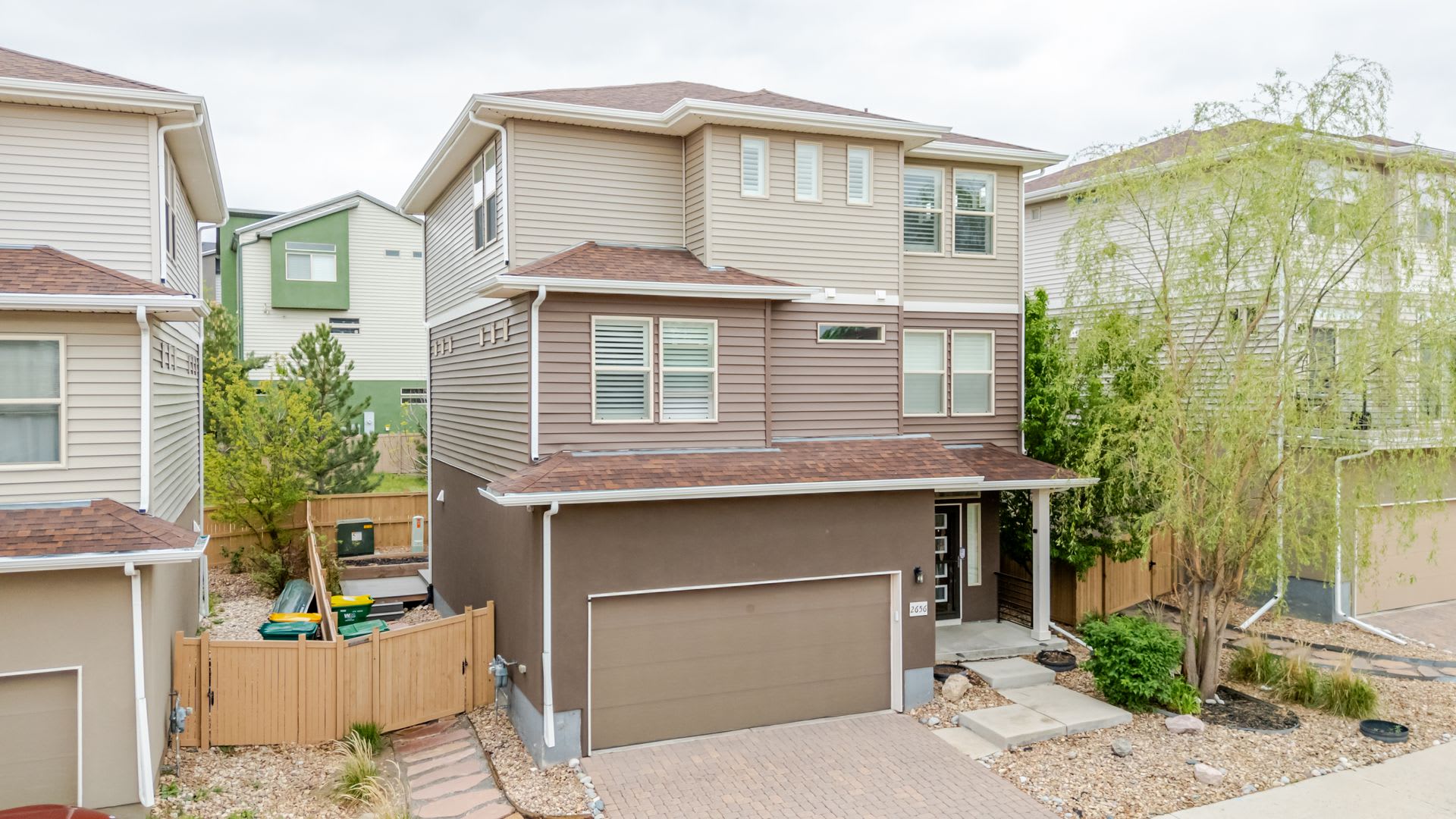 Immaculate 5Bedroom Like New In The Meadows – photo 1 of 298