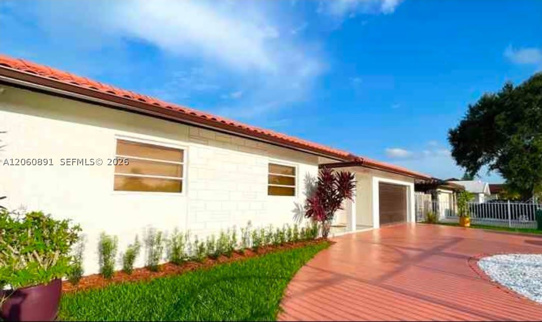 301 SW 136th Ct – photo 1 of 15