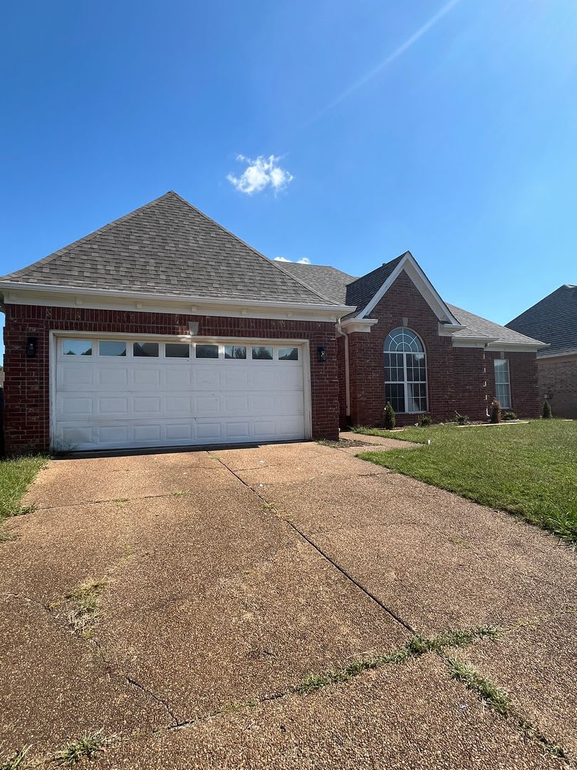 1686 N. Frence Creek Cove – photo 1 of 10