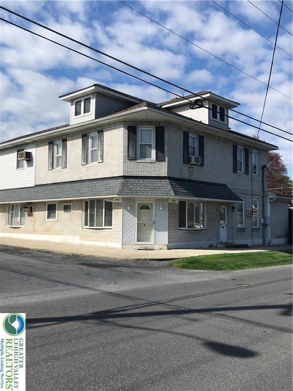 3550 Linden Street – photo 1 of 7